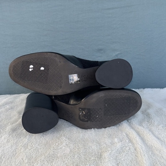 EUC Tory Burch Black Heeled Boots Sleek Design Sz 9.5 Women Leather Sock Bootie - Picture 7 of 10